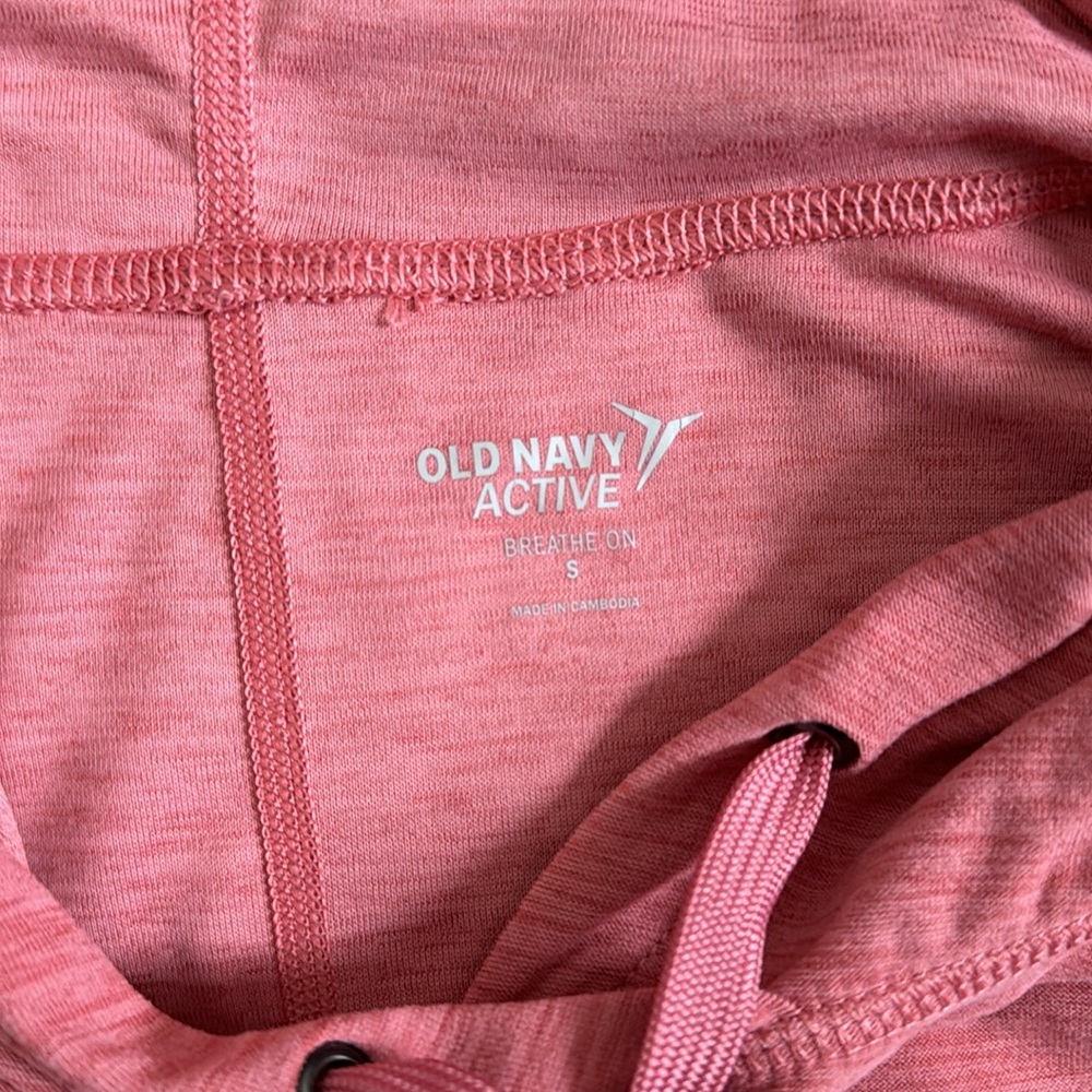 Old Navy Active Breathe On long sleeve hoodie - Picture 6 of 7
